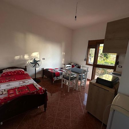 Apartment For Rent Vacation Krasniqi Karpen Ngoại thất bức ảnh